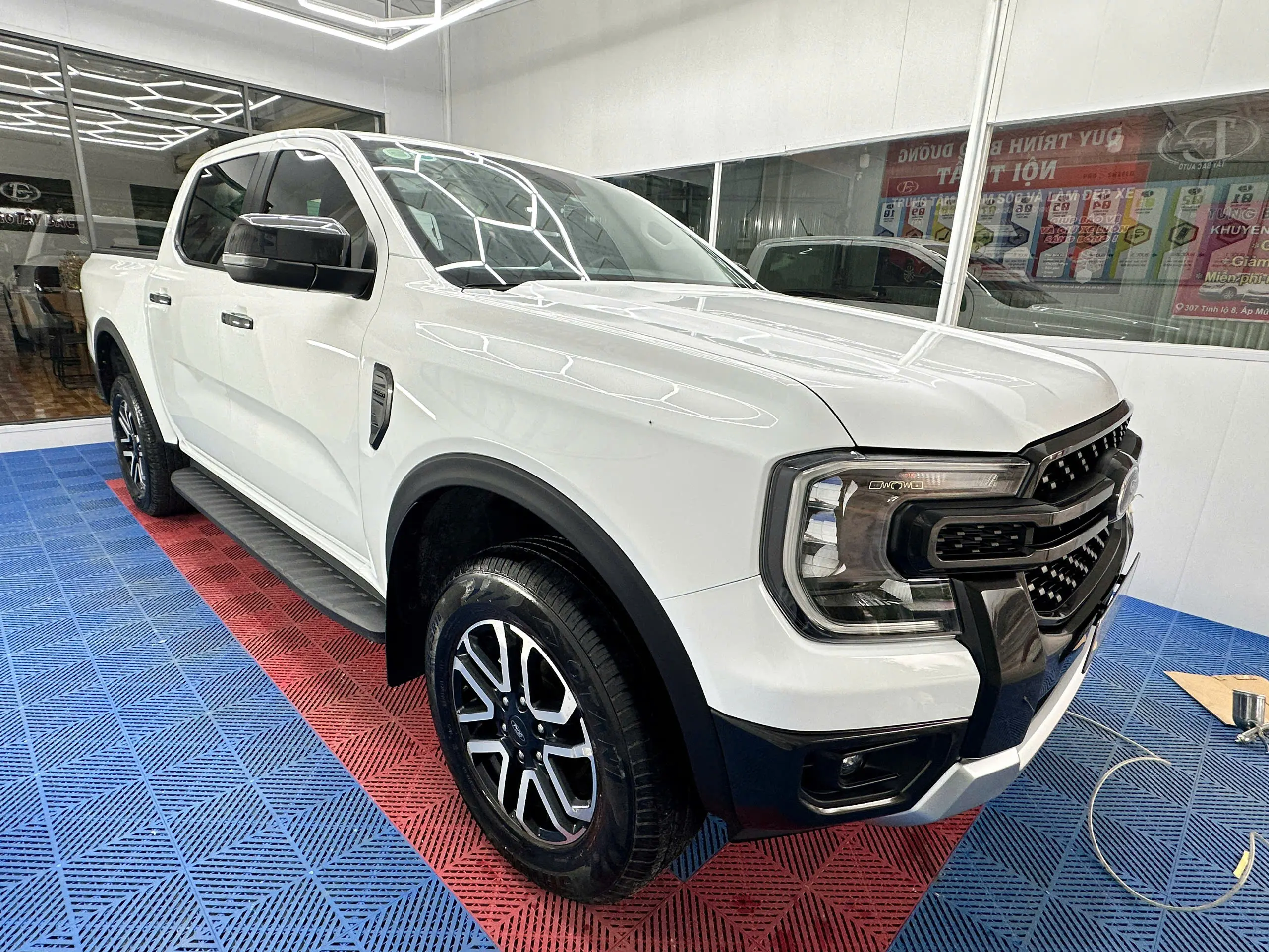 Sơn xe nguyên con tại Auto Tây Bắc 