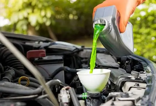 Thay Nước Làm Mát Ô Tô Đúng Cách Giúp Bảo Vệ Động Cơ
