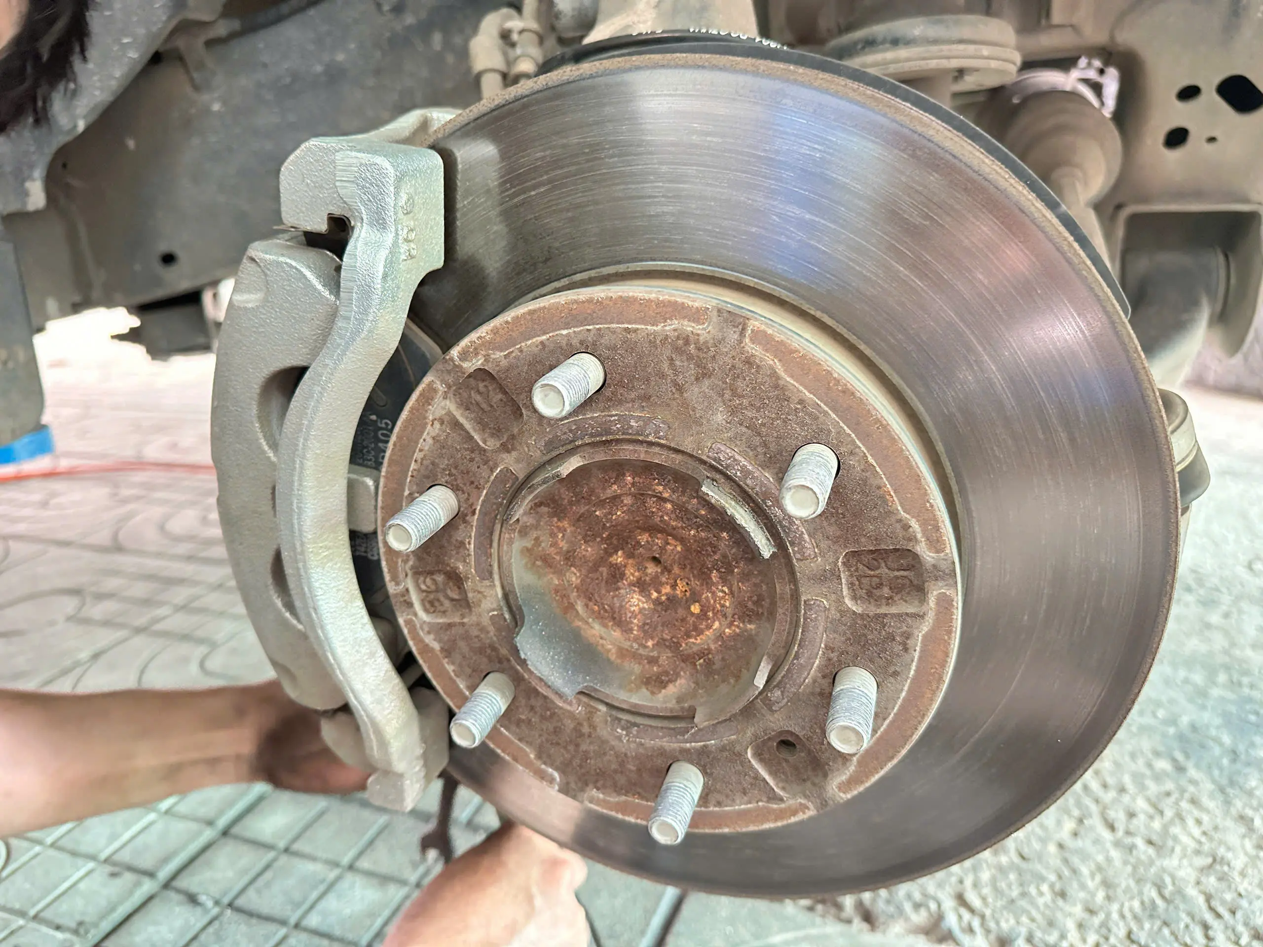 Vệ sinh bố thắng cho xe ô tô 
